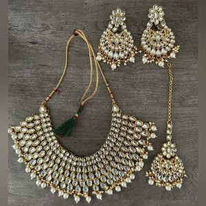 Kundan and Pearl Bridal Set with Dangling Earrings and Maang Tikka